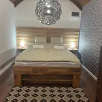 Eszla 1 Free Large Secure Parking Apartman Debrecen