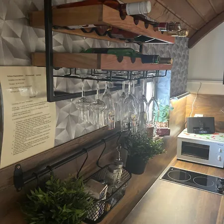 Апартаменты Eszla 1 Free Large Secure Parking *