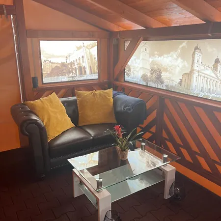 Apartment B-hause Zart Parkoloval Es Jacuzzival *