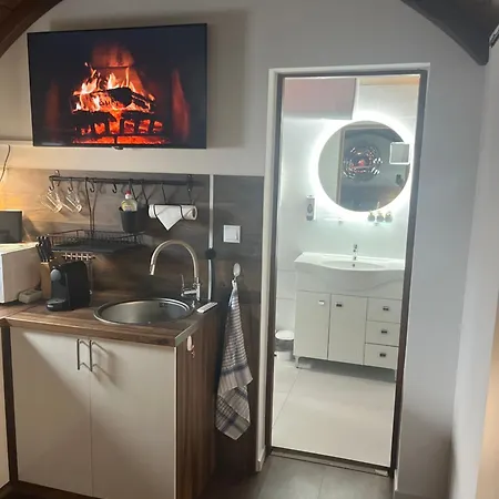 Apartment B-hause Zart Parkoloval Es Jacuzzival