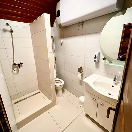 Eszla 1 Free Large Secure Parking Апартаменты